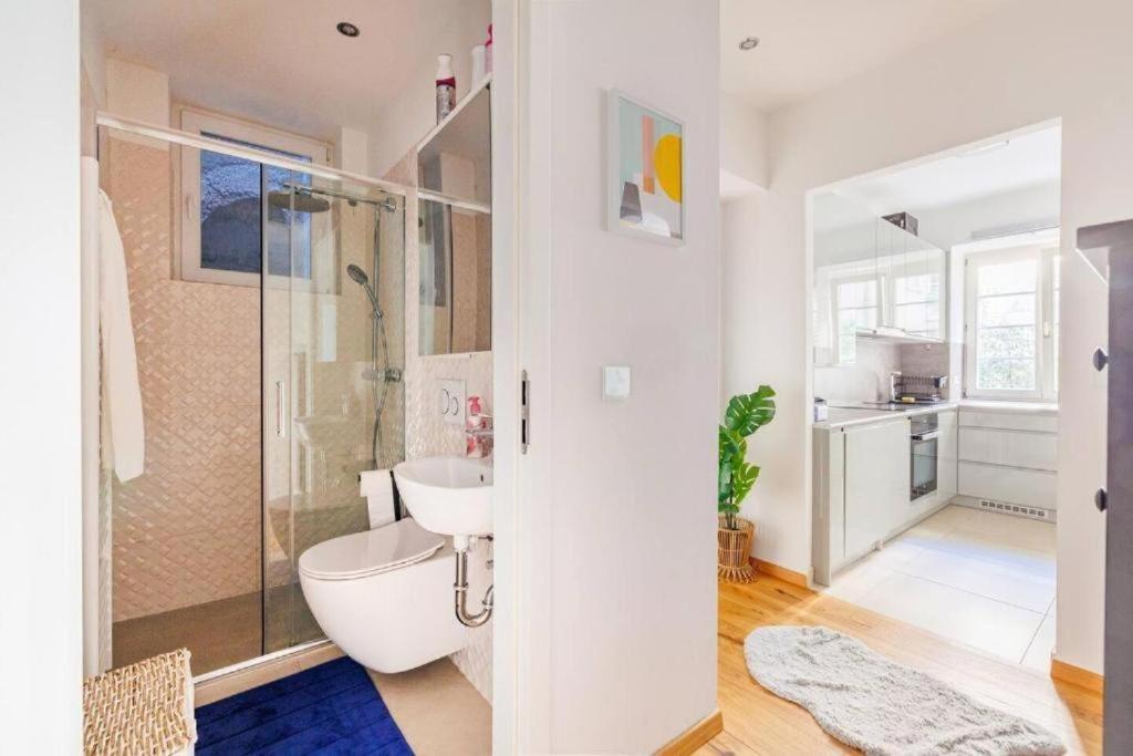 Near Metro 16 & Netflix - Kingsize Bed * Wien